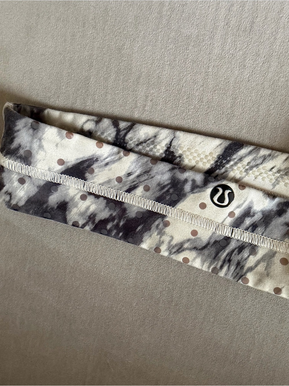 Lululemon Marble Print Headband - Cream & Black